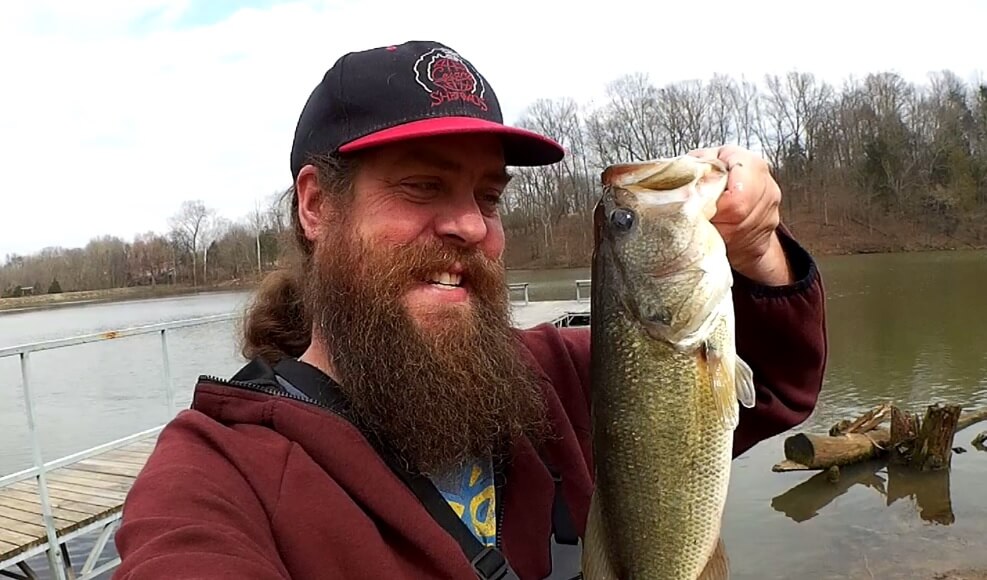 https://realisticfishing.com/wp-content/uploads/2022/03/Catching-Big-Bass-in-Spring-You-Can-Catch-Big-Bass-on-Small-Lures.jpg